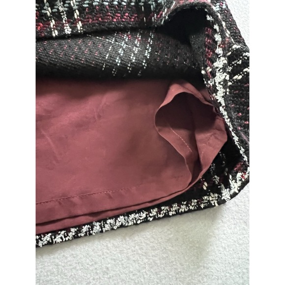 WHITE HOUSE BLACK MARKET Womens 12 Black Burgundy Silver Plaid Tweed Mini Skirt - Picture 4 of 9